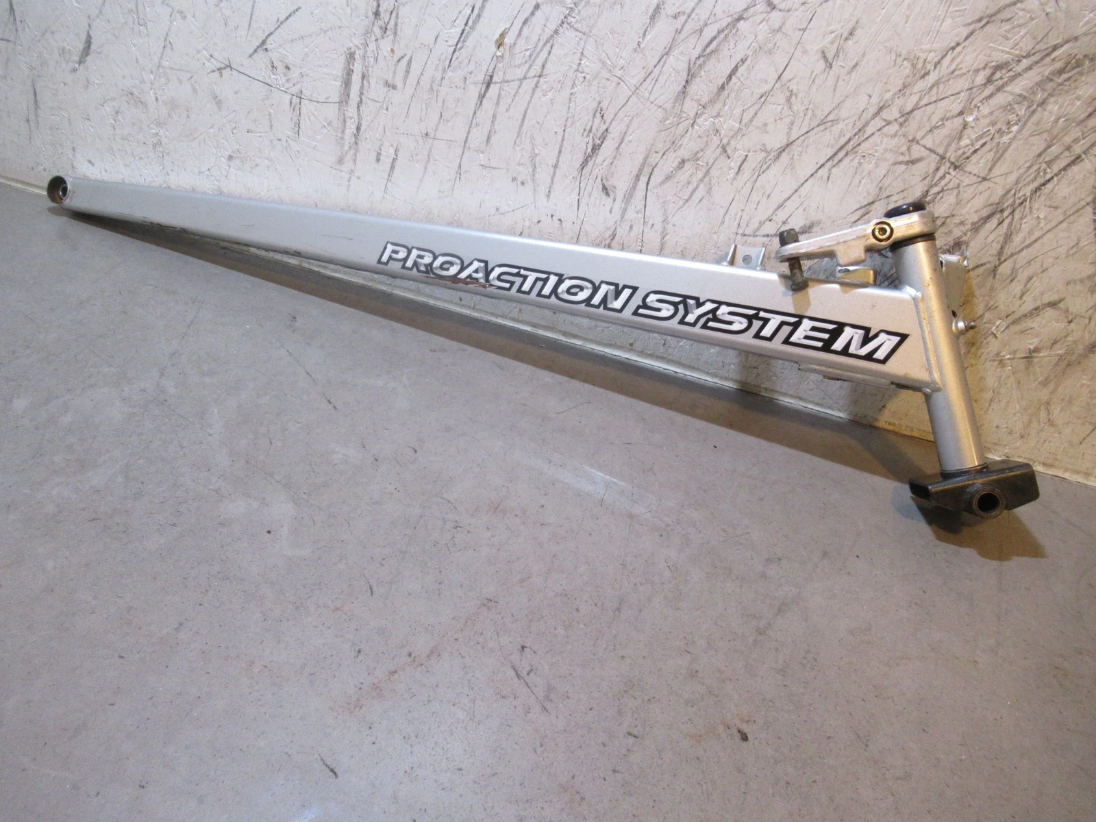 Yamaha Viper 700 Trailing Arm Right 2003 #8