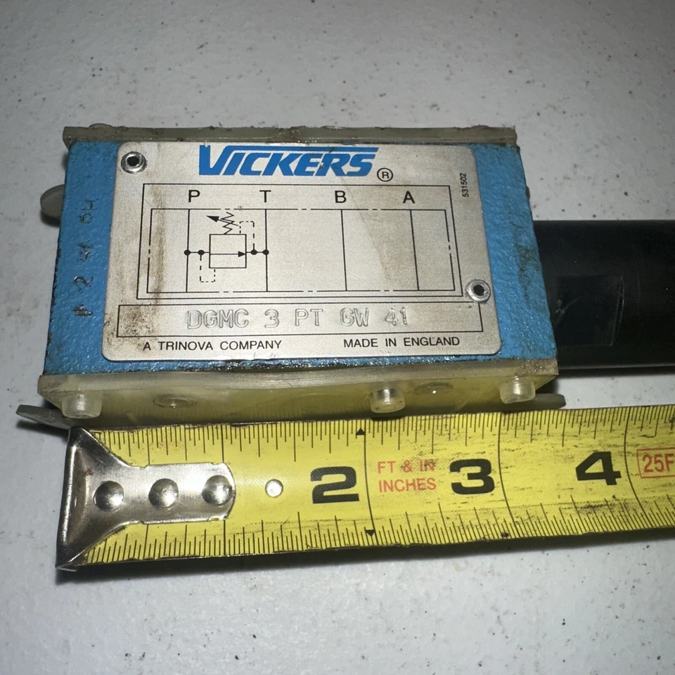 Industrial Vickers DGMC-3-PT-GW-41 Hydraulic Relief Valve Heavy Duty Used - Image 2 of 4