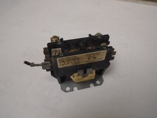 Products Unlimited 3100-15Q1419L HQ1050839PU 24VAC 50/60Hz - USED