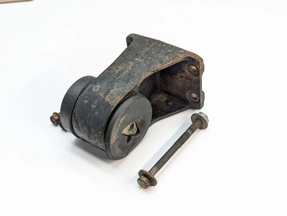 Engine Mount Bracket 1998-2002 24 Valve Dodge Ram Cummins Diesel 5.9L 52022011 Foto 3 de 4