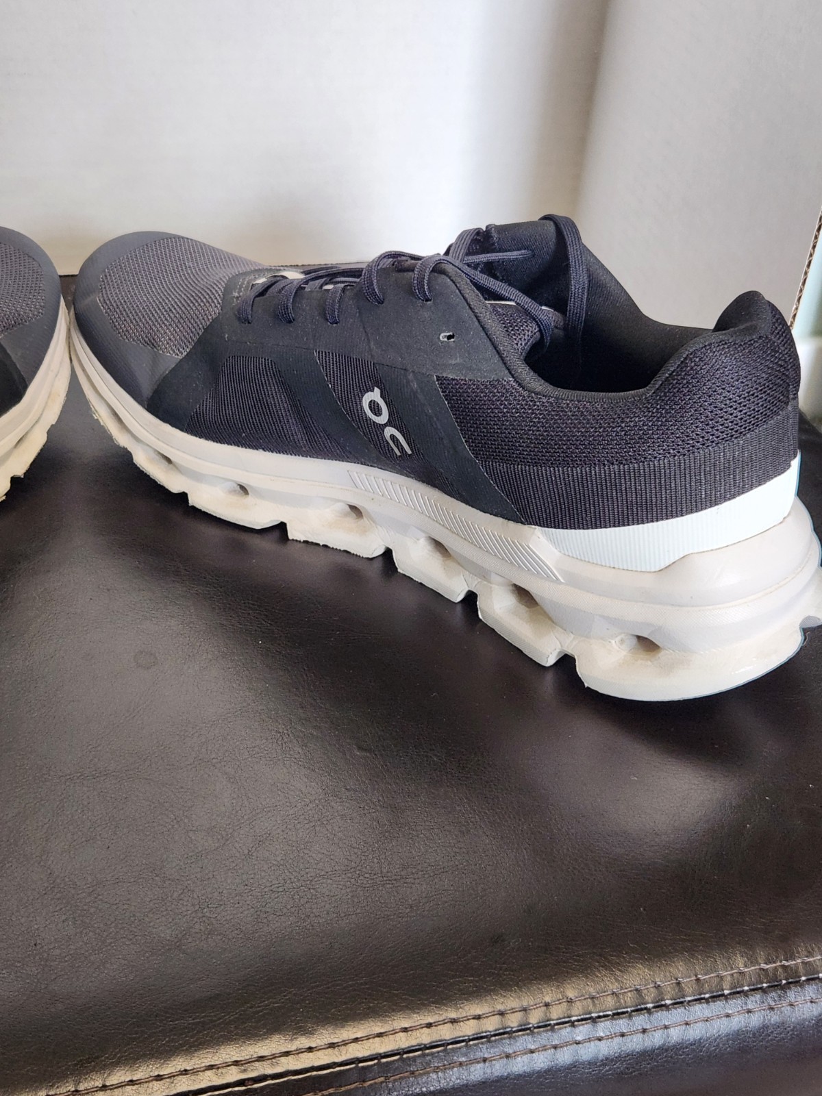 Size 11 - On Cloudrunner Eclipse Frost Mens Runni… - image 9