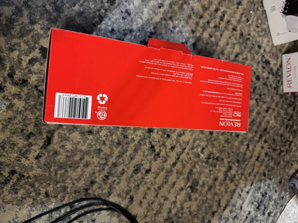 REVLON ONE-STEP VOLUMIZER PLUS DRYER Electric Brush 2.4" Oval Head - Image 2 of 3