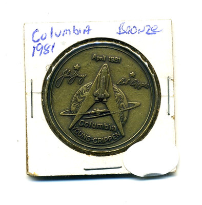 1981 NASA Space Shuttle Columbia 1.5'' Medallion Coin w/ Metal From Columbia RARE