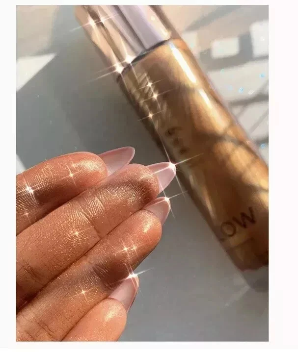 Pack de 3 Revolution Glow Cuerpo Fundido | Iluminador Corporal Líquido 3x100ml Foto 4 de 4