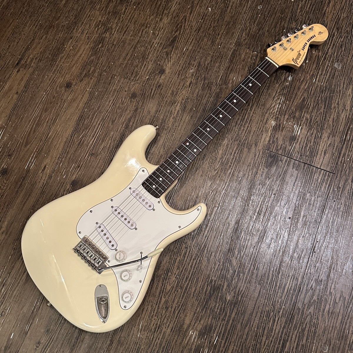 Greco SE-500 1979 White Electric Guitar W/Tremolo Arm Used