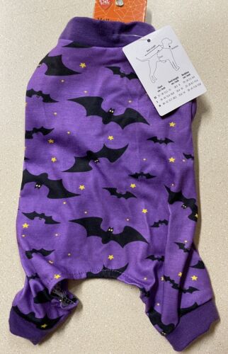 Halloween Dog Lounging Pajamas Purple w/ Bats - Soft Adorable XS NEW - Afbeelding 1 van 5