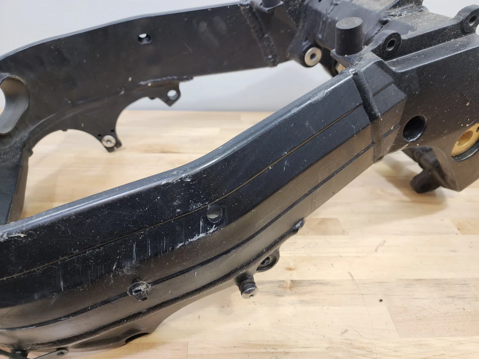 03 04 2003 2004 Suzuki Gsxr 1000 Main Frame Chassis NO TTL BOS Only Race Stunt - Image 4 of 4