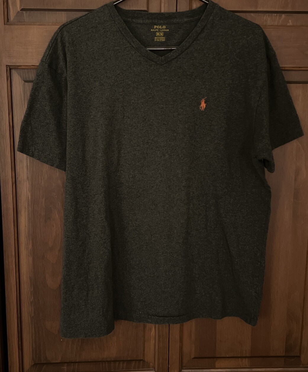 PONY Polo Ralph Lauren verde oliva maglietta scollo a V uomo con frangia arancione taglia M