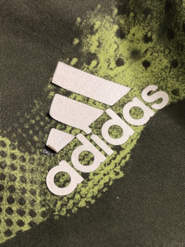 Chaqueta cortavientos Adidas para hombre camuflaje urbano con capucha cremallera completa ligera M - Imagen 4 de 11