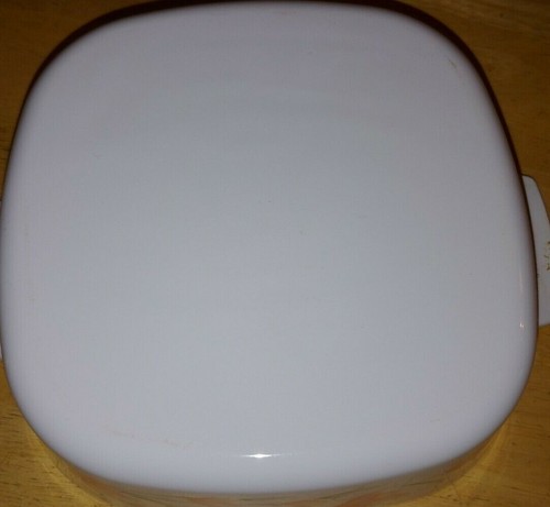CORNING WARE SQUARE PEACH FLORAL 2 L COVERED CASSEROLE-USED ONCE-A2B - Picture 3 of 3