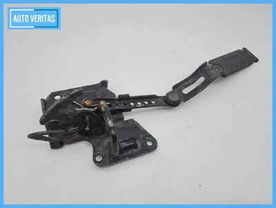Original Audi A6 (4B2/4B4) bonnet catch hook 4B0823480C - Image 1 of 4