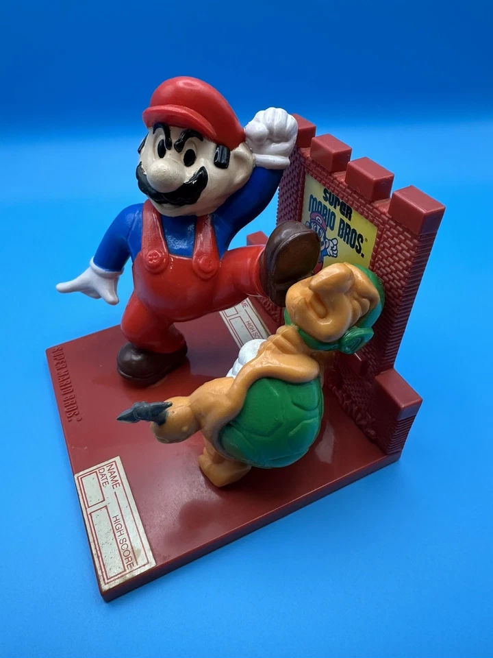 Super Mario Bros. Trophy Figure VINTAGE COLLECTOR Complete Scoreboard set 1988 - Image 4 of 4