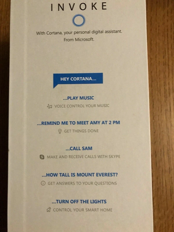 Altavoz activado por voz Harman Kardon Invoke con Cortana (grafito) nuevo Foto 3 de 4
