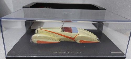 Cadillac V16 Hartmann Roadster 1934 Cream 1:43 TSM SUPERB!!! - Picture 10 of 13