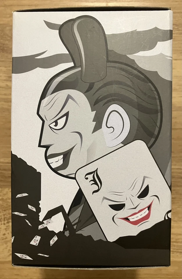 ¡NUEVO! Kidrobot - DC Batman Clásico 5" Coleccionable Vinilo Dunny -NUEVO Foto 4 de 4