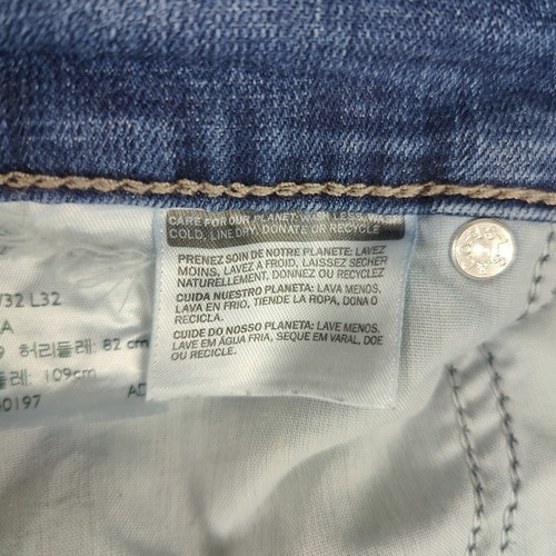 Pantalones de mezclilla Levis para mujer 32x32 etiqueta 32x30,5 adelgazantes reales rectos ajustados lavado medio - Imagen 12 de 16