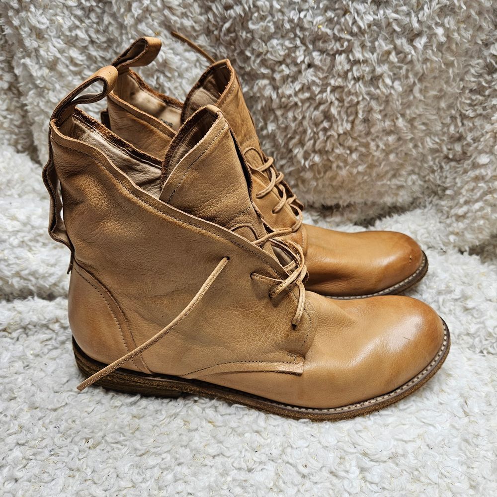 Silent D Chug Supple Tan Leather Laceup Boots sz … - image 2