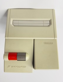 NINTENDO FAMILY COMPUTER FAMICOM Vintage Consoles Japanese, w/ Game
