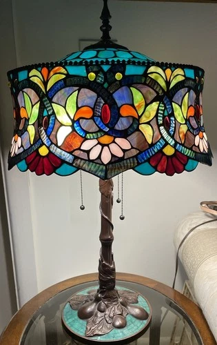 STUNNING Vintage TIFFANY STYLE Table Lamp Elaborate Shade Stained Glass & Base