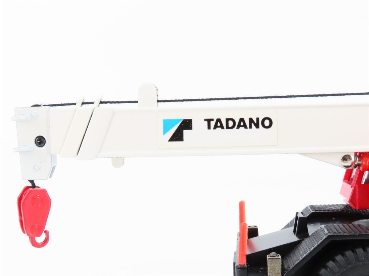 Tadano Professional Rough Terrain Crane - Goodswave 1:50 Scale