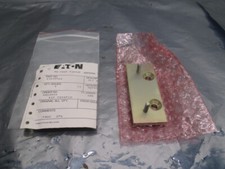 Eaton 17077710 Plate Water Filter, 102137