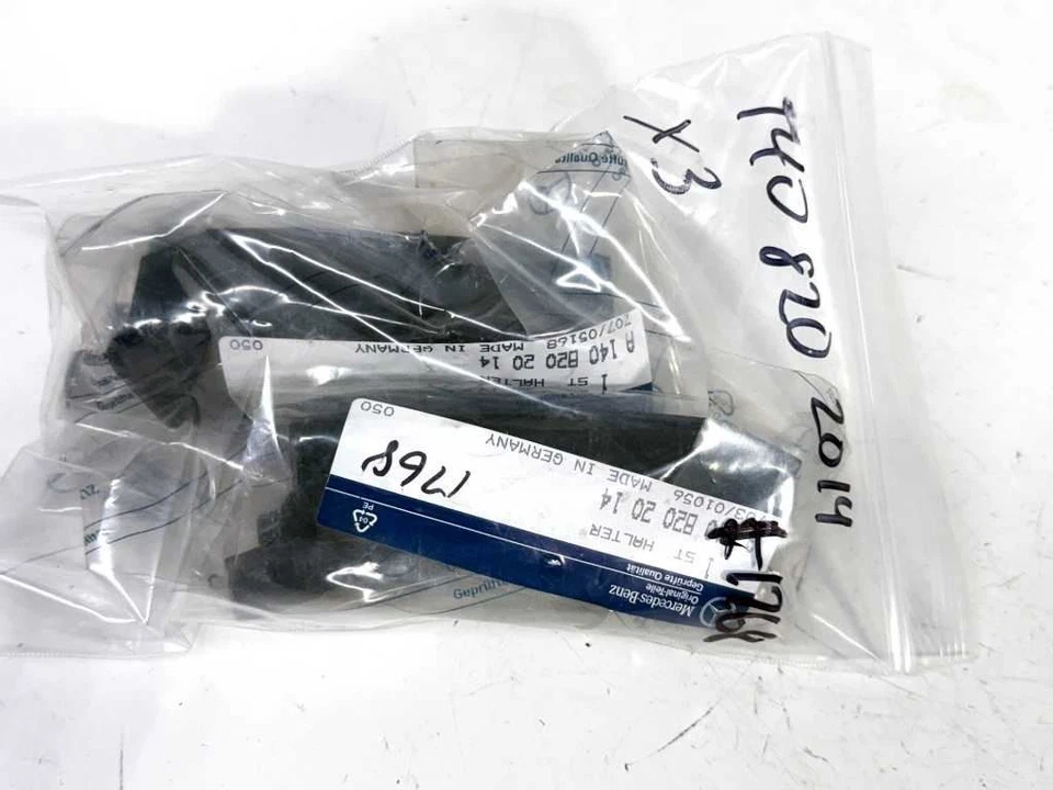 92-99 Mercedes W140 S Class Right Turn Signal Mount Bracket 1408202014 NEW NLA - Image 2 of 4