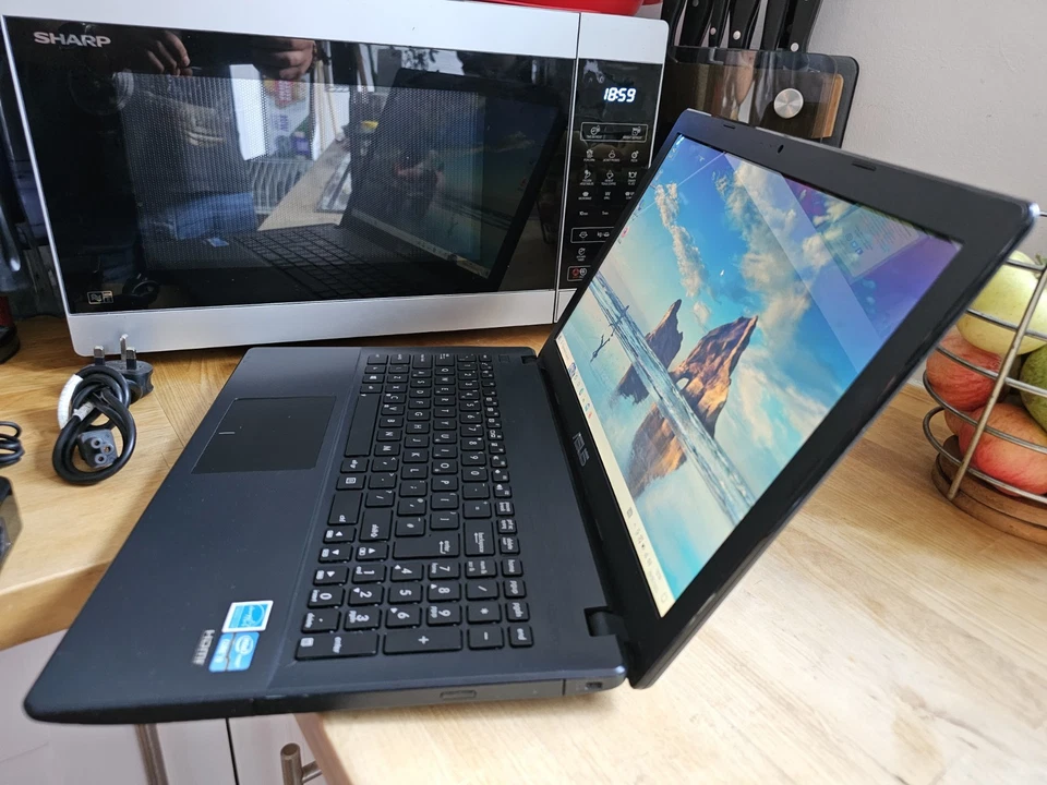 Asus X551 Intel Core i3 128GB SDD 4GB RAM Win 10 Webcam HDMI Laptop - Image 4 of 4