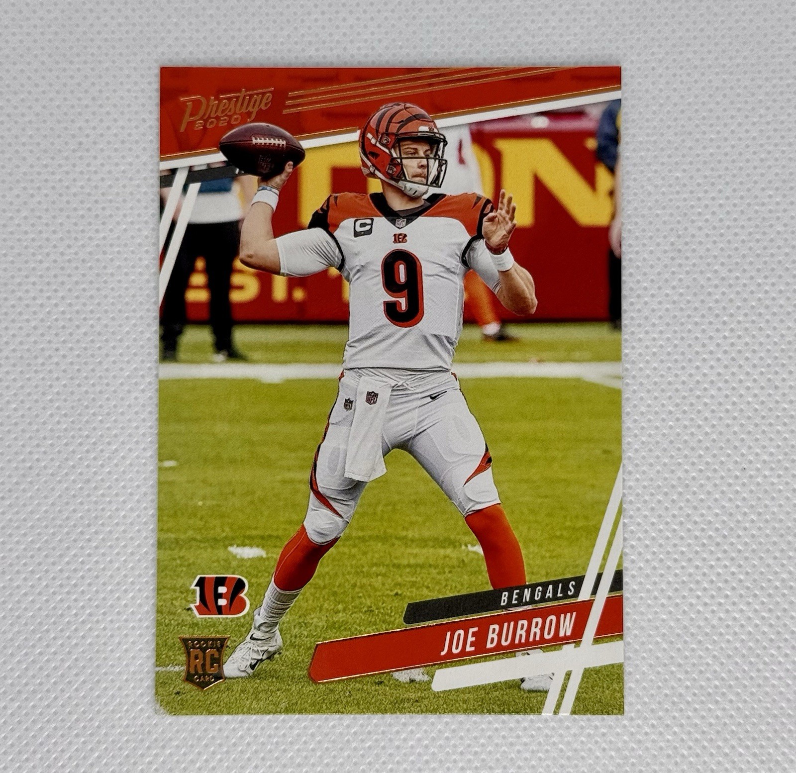 2020 Panini Chronicles JOE BURROW Prestige Rookies Update #301 (RC)