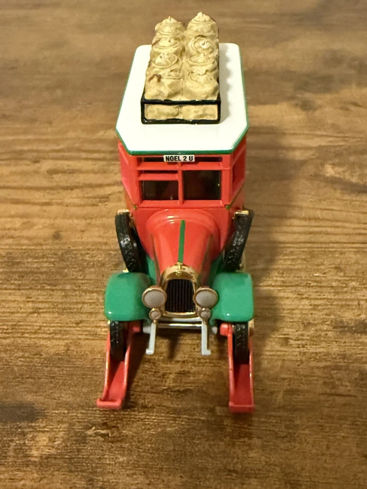 MATCHBOX YYM36793 -1922 CHRISTMAS SCANIA VABIS POST BUS -1/43- BOX - Image 4 of 4