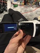 Samsung HMX-F90 Camcorder 52x Optical Zoom - White - w/ Battery  Charger Tested