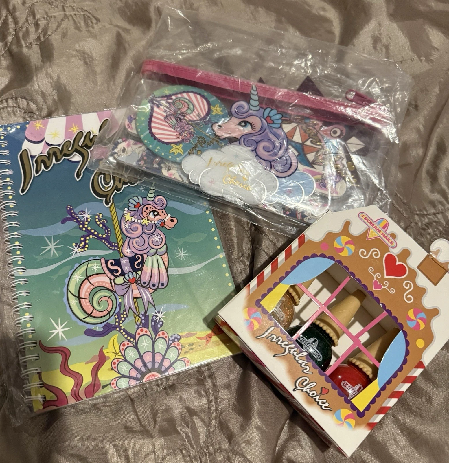BNWT New Irregular Choice Gifts Beauty Nail Polish Notepad Mirror Birthday
Opens in a new window or 
