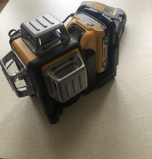 DEWALT LASER 12 GREEN LINES ,SELF LEVEL.USA 🔌 PLUG 