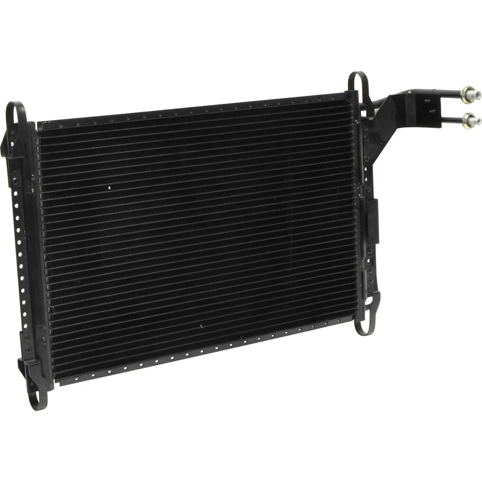 Condensador A/C UAC para Ford Mustang 1981-1993 - Imagem 2 de 4