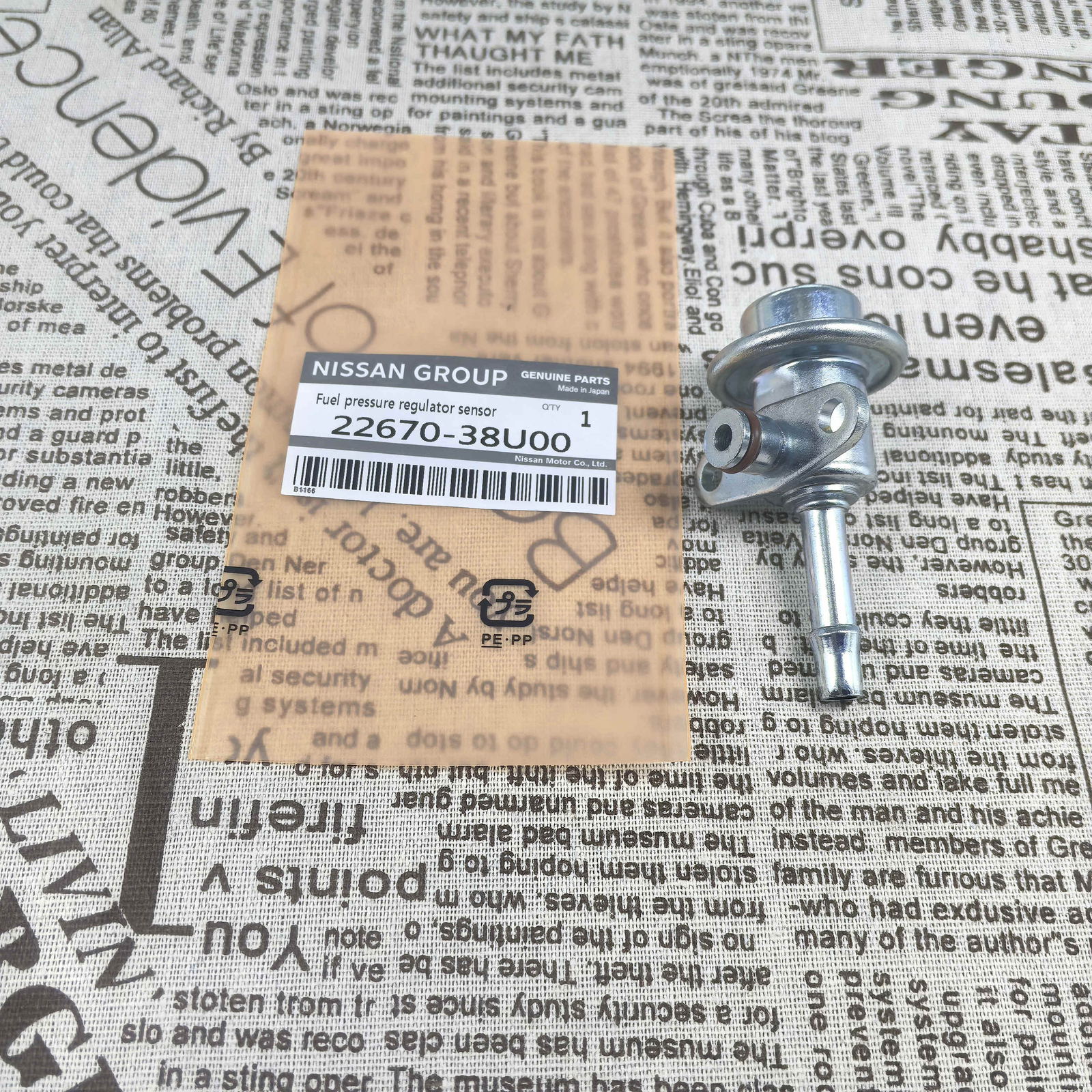 OEM Fuel Pressure Regulator Gas 2267038U00 For 240 Hardbody Nissan Maxima QX4 US