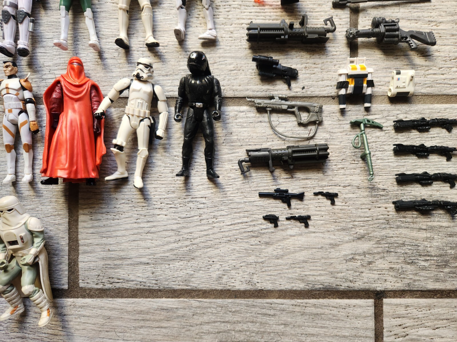 STAR WARS Lot of 33 ACTION FIGURES, Storm & Clone Troopers + Accessories  HASBRO