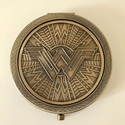 Luxie Beauty Wonder Woman Face Brush Set W Compact Mirror