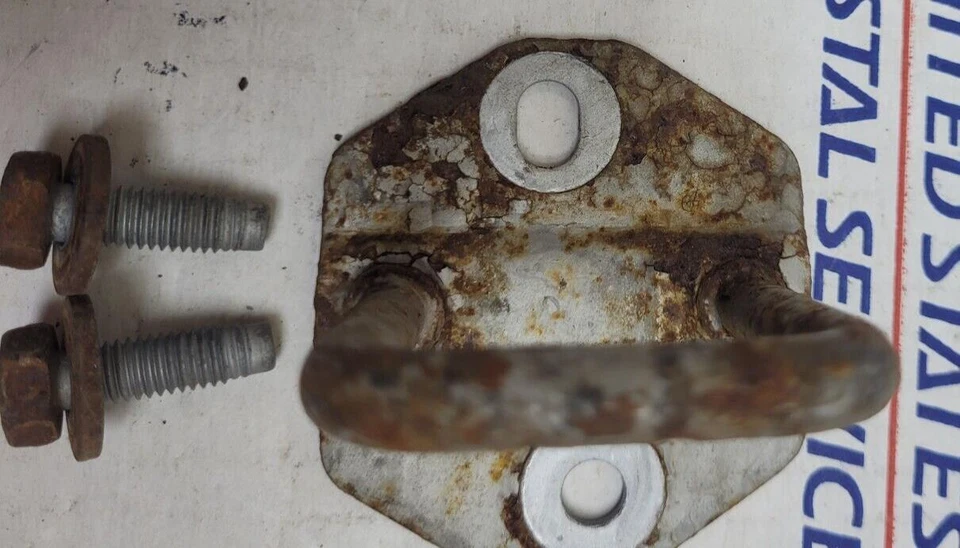 OEM 2009-2018 RAM 1500 (4.ª generación) capó pestillo golpeador placa de captura 2500 con pernos Foto 4 de 4