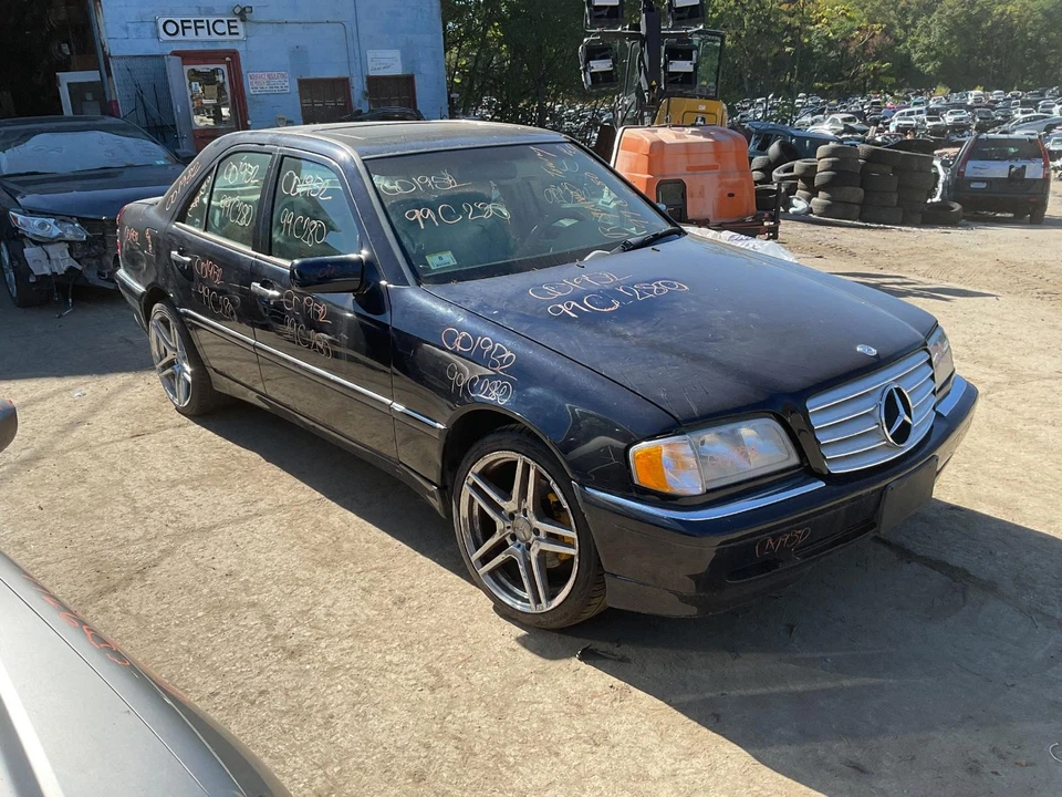 Front Bumper Assy. MERCEDES C-CLASS 98 99 00 - Image 2 of 4