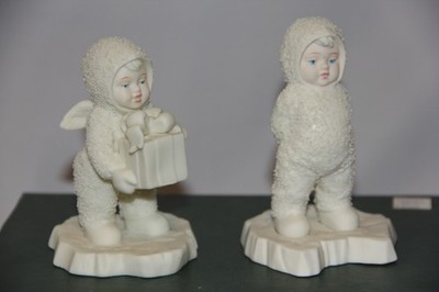 Department 56 Snowbabies ''Is That For Me?'' #68039 - NOS (Retired)