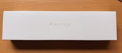 Apple Watch Series 8 GPS & Cellular 41mm White Band Silver Case Smartwatch A2772