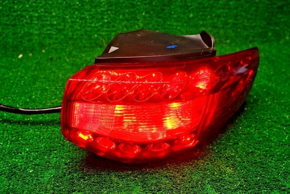 2009-2017 INFINITI FX35 FX37 FX50 QX70 RIGHT PASSENGER SIDE OUTER TAILLIGHT OEM - Image 3 of 4