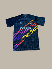 Maglia ufficiale EA Sports FIFA 21 calcio gaming maglietta nera grafica uomo 