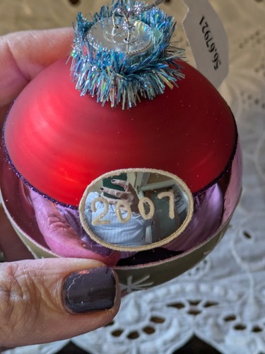 Dept 56 Snowbabies "Don't Open Till Christmas" penquin extra ornament 2007 - Picture 10 of 13