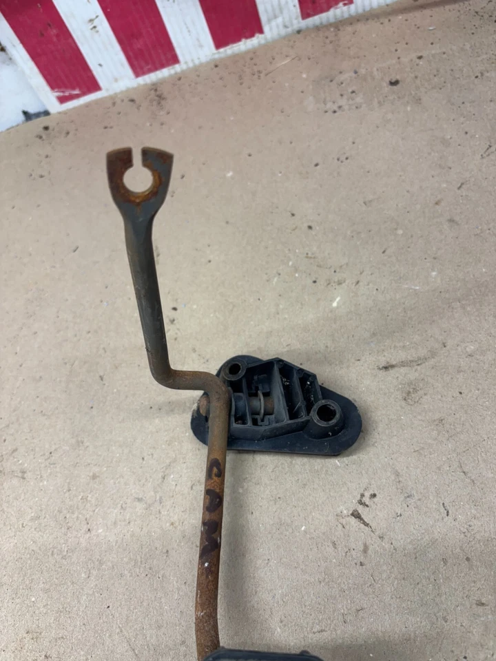 1982 1987 1989 1992 Camaro Firebird agarre estándar pedal del acelerador palanca 82 83 Foto 4 de 4