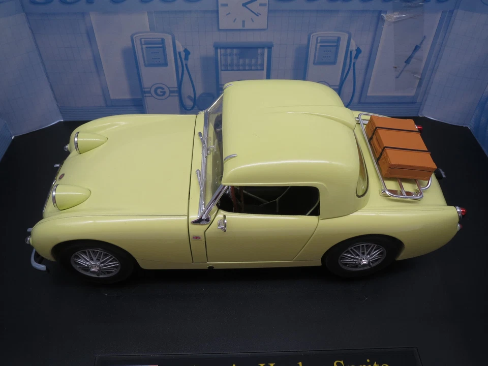 Revell 08835 Austin-Healey Sprite (gelb) 1:18  OVP ! - Bild 3 von 4