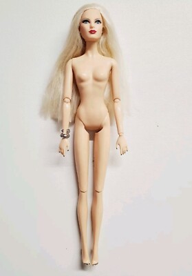 Barbie Basics Denim Model No 14 Collection 2.1 Blonde 2010 Mattel T7916 NUDE