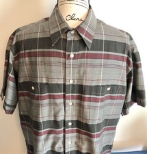 Vintage Men  s Pierre Cardin Size Large Gray/Red/Black Pattern Short Sleeve Shirt