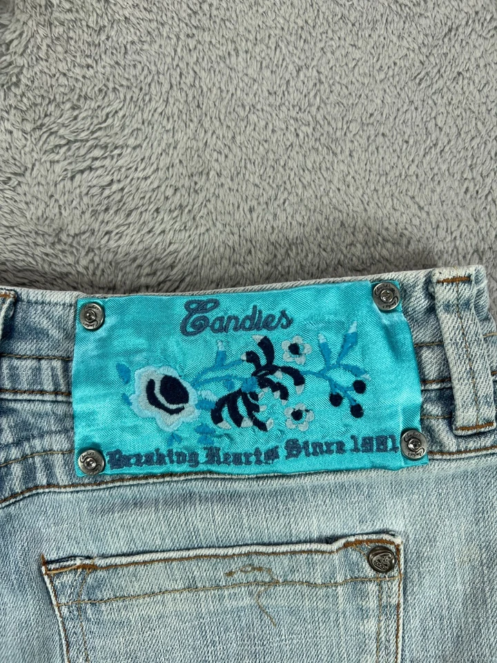 Vintage Candies Y2K Denim Jean Shorts Embroidered Heart Womens 29W Juniors 3 - Image 2 of 4