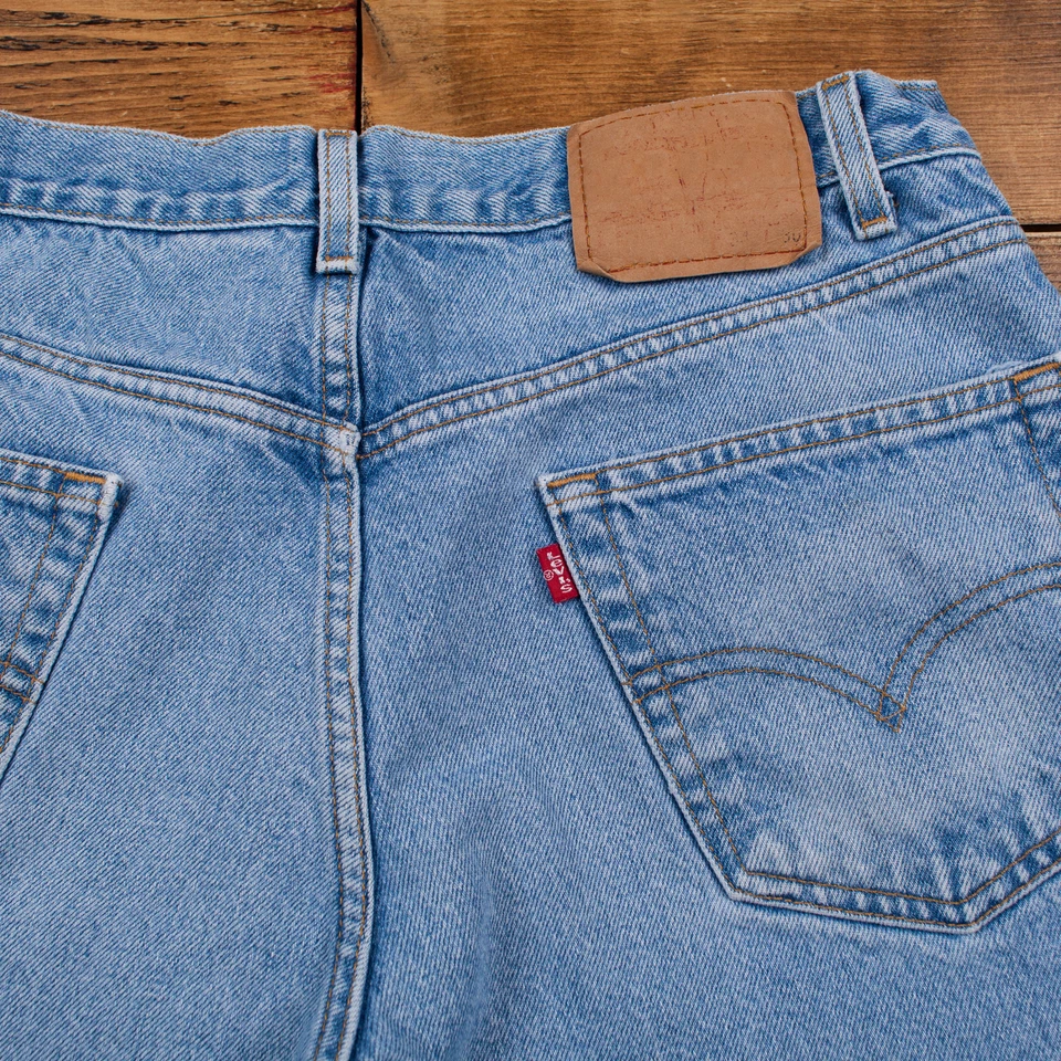 Vintage Levis 701 Jeans 33 x 28 Raw Hem Stonewash Straight Blau Red Tab Denim - Bild 2 von 4