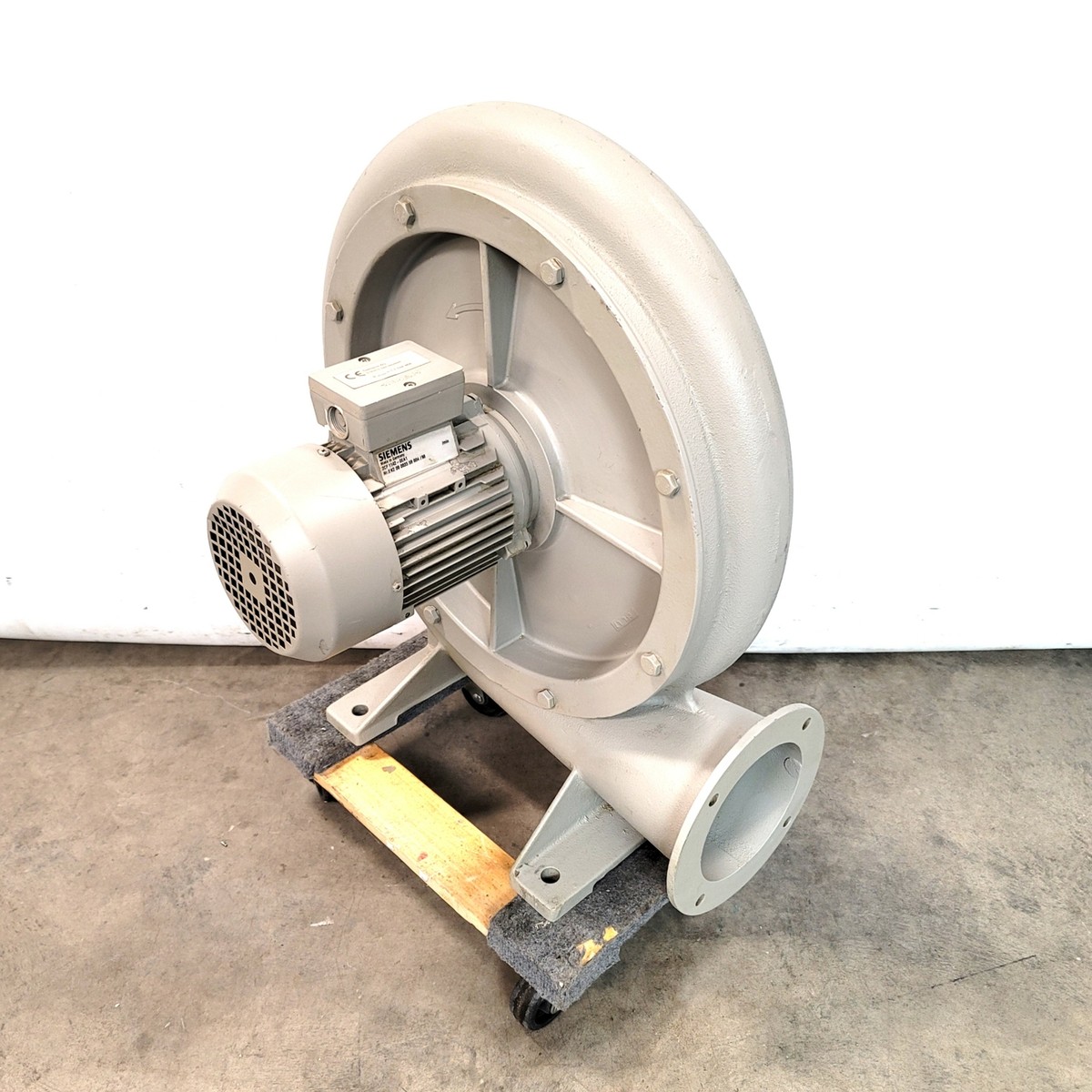 Siemens 2CF1142-0EA1 Radial Blower Size 140 W/1.2kW 3-Phase
